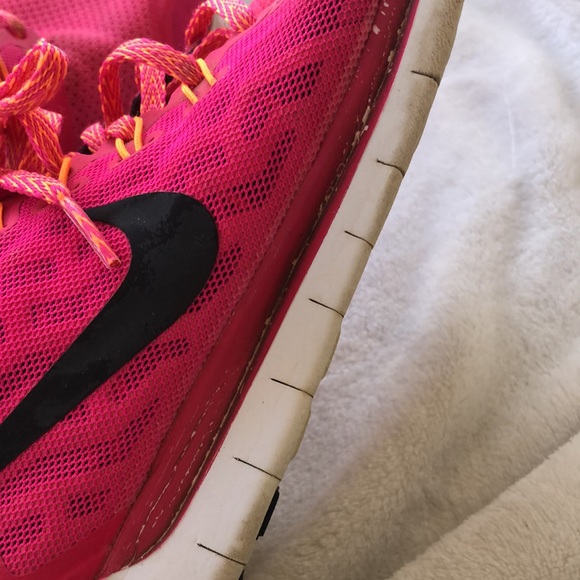 Nike Free Run 5.0 Sneakers - Picture 6 of 6